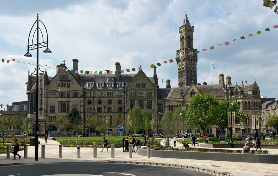 Train to teach in the UK's City of Culture;

gov.uk/apply-for-teac…