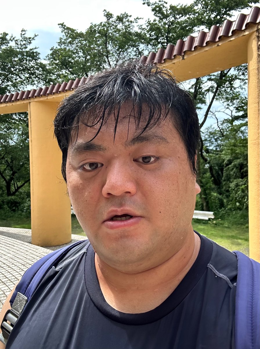hokee1939's tweet photo. 昨日は多摩市の旧多摩聖蹟記念館に行きました！暑かったですが昭和初期の建物で瀟洒で素敵でした！
タンクトップはビチョ濡れなのはご容赦ください。
#旧多摩聖蹟記念館 https://t.co/U73XkDPBFw