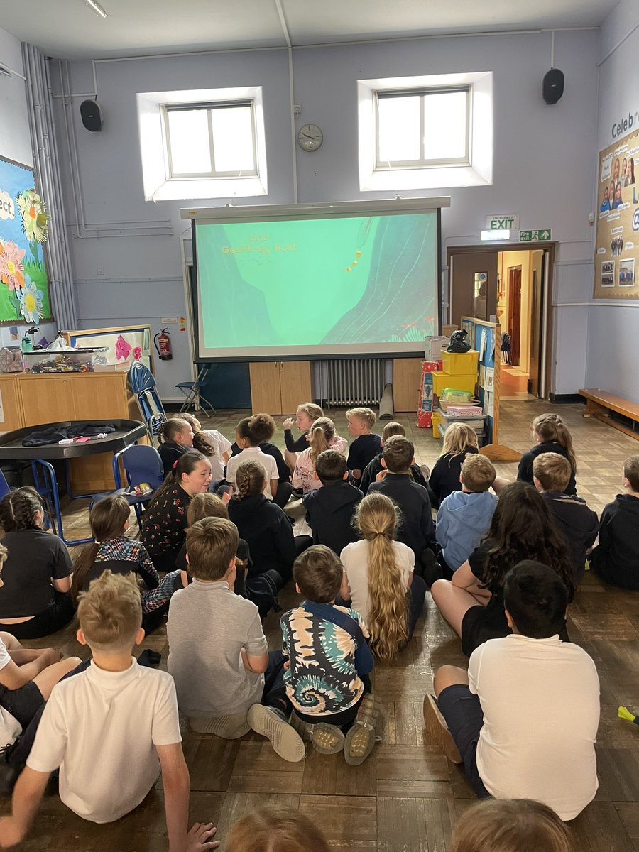 P4 asked to have a movie morning! We watched minions and ate popcorn! A well deserved treat for a lovely year group! They have all worked so hard this term🍿