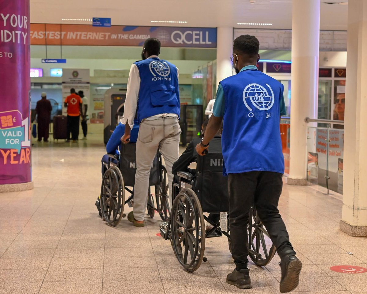 IOM's AVRR offers immediate &amp; humane alternative to migrants stranded who wish to return home.  

Yesterday, we supported the return of 145 Gambian migrants—including 11 victims of last month's fire incident from Libya 🇪🇺 👏🏼

They’re receiving immediate post arrival assistance.