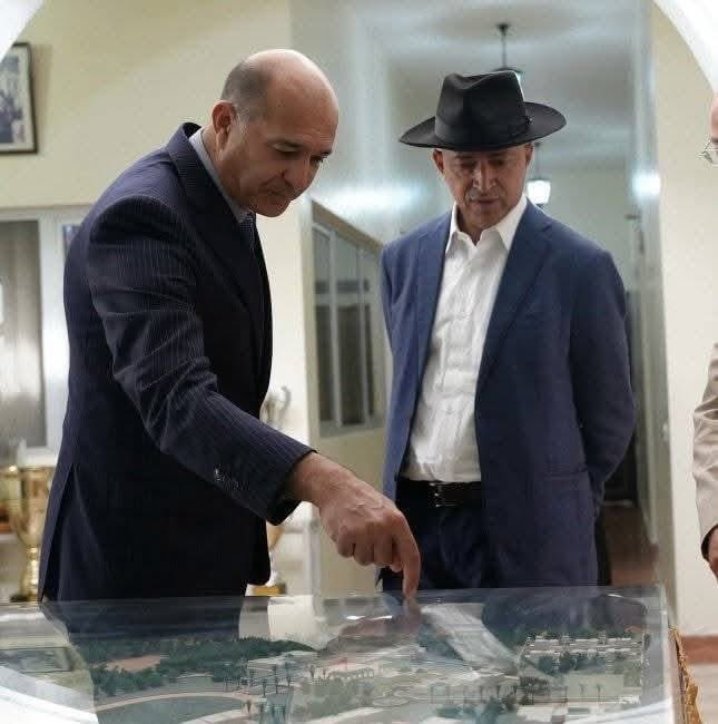 KisengaMsiri's tweet photo. Le plan pour la relève du pays se dessine déjà sous l’impulsion du prochain président de la 4e république @moise_katumbi .
Bientôt vers l’Allemagne d’Afrique sans promesse creuse .
#Mukishi #PR06 #CongoNouveau #Pragmatisme https://t.co/bwrbtSoOiV