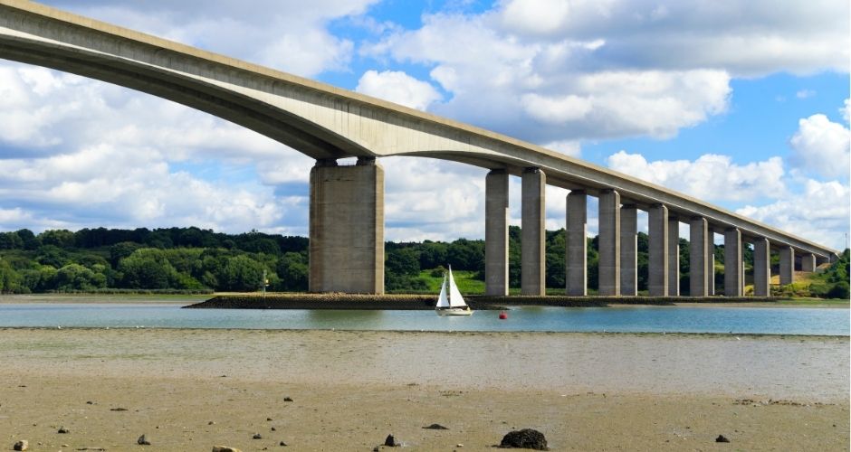⚠️ Because of the current lane closures on the #OrwellBridge, please ensure you allow extra time for travel if you have an appointment with us in #Ipswich over the coming days. 

The town centre is experiencing heavy traffic at certain periods during the day.