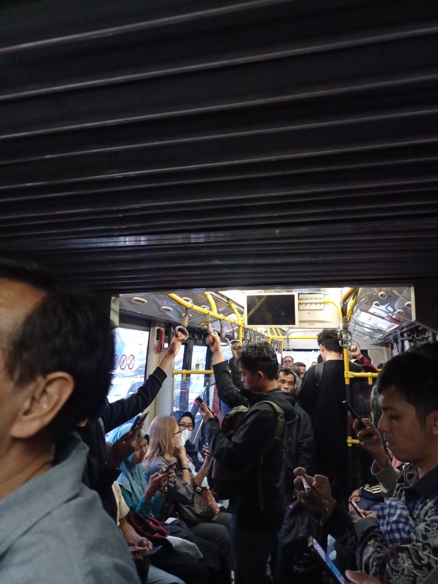 Baru kali ini tenggo lenggang ini TJ