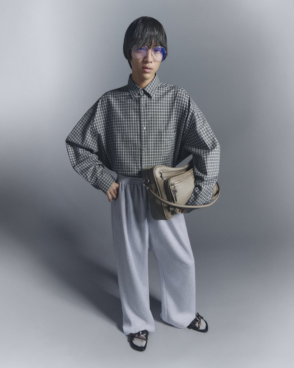 acnestudios's tweet image. Acne Studios SS26 menswear.
“It’s a geeky, quietly confident attitude that beats perfection by far. Our character is cool and unbothered – that’s where his charisma comes from,” says Jonny Johansson, #AcneStudios creative director.