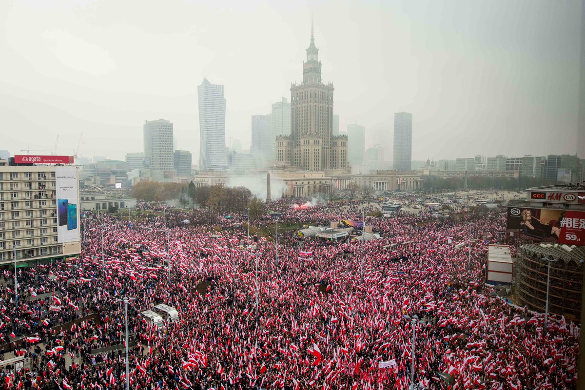 Karol Karolix tweet media