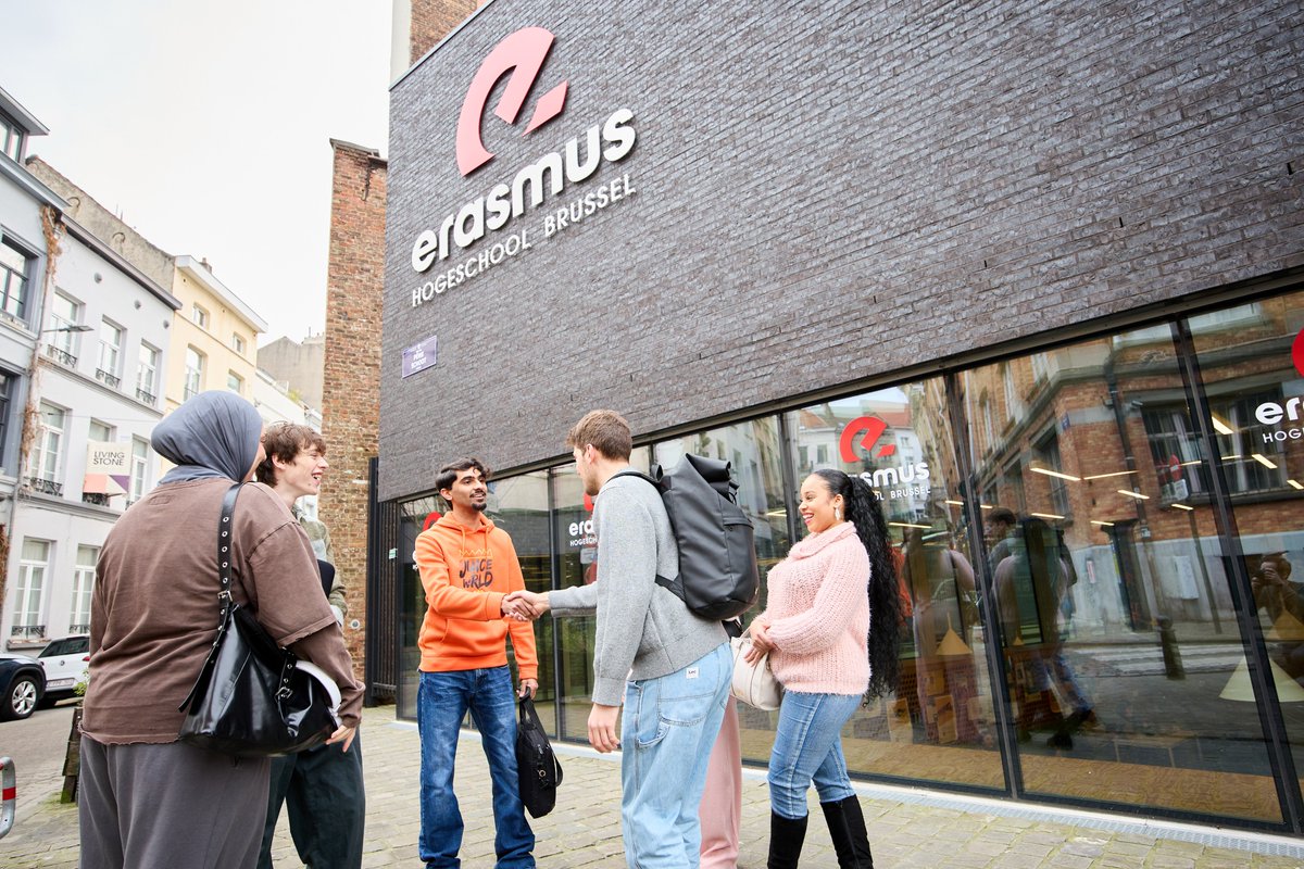 NVAO’s instellingsreview bevestigt Erasmushogeschool als sterke, toekomstgerichte hogeschool met een heldere visie, kwaliteitscultuur en stevig Brussels engagement. Groen licht van de NVAO onderstreept haar ambitie, inclusieve aanpak en groeipotentieel.

nvao.net/nl/nieuws/2025…