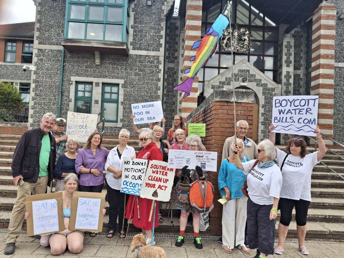 Thanks to everyone who turned up at Canterbury Combined Court this morning to show their support for local resident, Chris Stanley, and his courageous stand against continuing sewage pollution from <a href="/SouthernWater/">Southern Water</a>