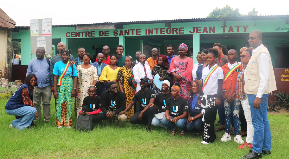 PamCongo's tweet image. À Makélékélé, des jeunes réfugiés et membres d’associations de jeunesse ont visité le centre de santé Jean Taty pour voir l’impact des actions nutritionnelles du @WFP_FR . Au 🇨🇬, plus de 180 centres de santé intégrés offrent une aide vitale aux femmes et enfants 🤰🏿🤱🏿👶🏿.