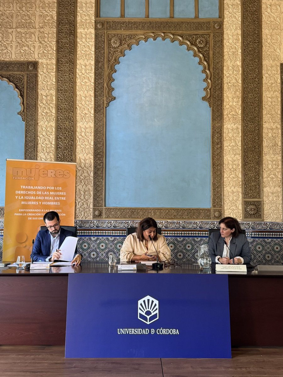 Stefano Bini (@ste_bini) on Twitter photo 💜 Medidas de igualdad: un placer hablar del tema con empresarias de la <a href="/fmujeres/">Fundación Mujeres</a>, en nuestra <a href="/Univcordoba/">Universidad Córdoba</a>. Gracias a la Fundación, a la Vicerrectora Sara Pinzi y a la Directora de la Cátedra L. de Guzmán Celia Prados por contar conmigo! Seguimos construyendo igualdad juntas/os. 💜 Medidas de igualdad: un placer hablar del tema con empresarias de la <a href="/fmujeres/">Fundación Mujeres</a>, en nuestra <a href="/Univcordoba/">Universidad Córdoba</a>. Gracias a la Fundación, a la Vicerrectora Sara Pinzi y a la Directora de la Cátedra L. de Guzmán Celia Prados por contar conmigo! Seguimos construyendo igualdad juntas/os.