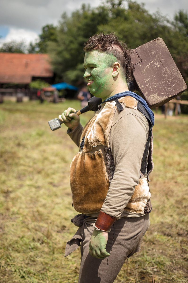 CloakAndBoffer's tweet photo. List of toys for your LARP: https://t.co/1dx0xqvLIO https://t.co/le0j6o9ZTs