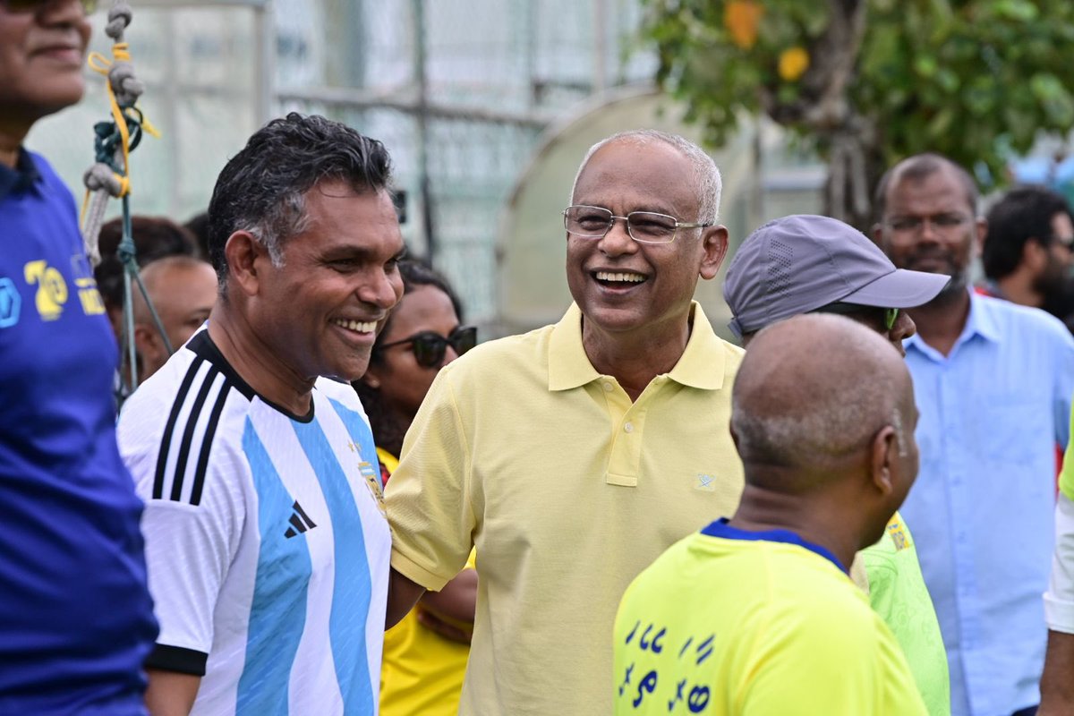 MDPSecretariat's tweet photo. Raees @ibusolih is in attendance as #EkugaaGadhakoh Futsal Tournament kicks off! https://t.co/WHXnz1F4N0
