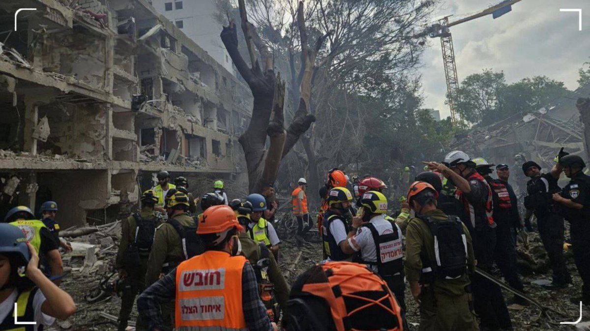 🔻Israeli Finance Minister Bezalel Smotrich announced the direct economic losses from the war with Iran at between $1.22 and $1.35 billion, adding that the final cost of the war with Iran could reach around $5.4 billion.
#IranUnderAttack #غزة #Israel #Tehran #iranisraelwar #Iran