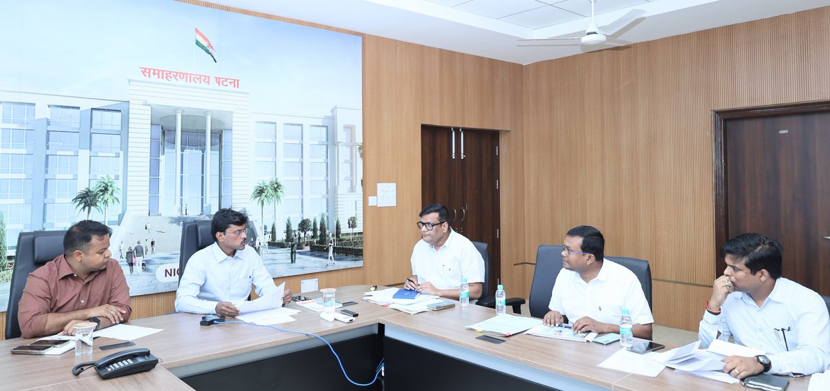 District Administration Patna tweet media
