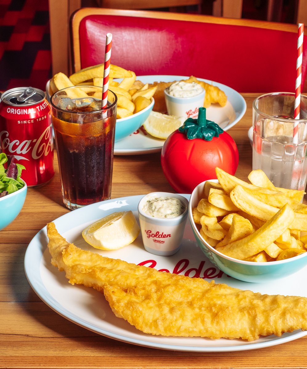 🌞 London’s sunshine + Proper Fish &amp; Chips = A British summer done right! 🇬🇧

Whether you're sightseeing or just fancy a classic, our crispy cod, hand-cut chips &amp; mushy peas are the real deal.

🍋 Open ‘til late | Eat in or takeaway

#LondonEats #FishAndChips #BritishClassic