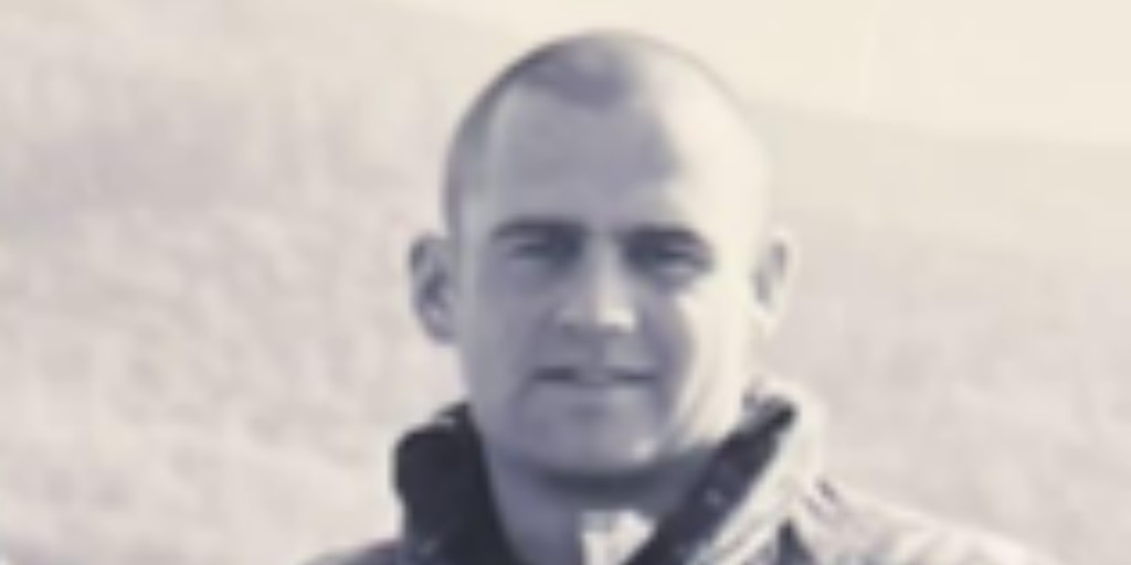 EPUTNHS's tweet image. “I can’t speak highly enough of Op COURAGE. If anyone is in two minds about taking that step to therapy, it’s not easy but it can be so rewarding.”
Ex-Royal Marine Steve shares how treatment for PTSD changed his life: ow.ly/30eI50WgCHA
#ArmedForcesWeek
#SaluteOurForces