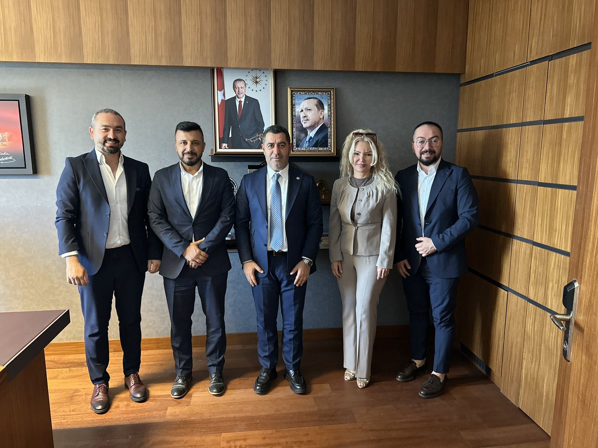 📍TBMM

Milli Eğitim Bakan Danışmanı Prof. Dr. Kamile Akgül’e, Öğretim Görevlisi Mustafa Arslan ve Göktuğ Akdoğan ile Hilmi Alemderoğlu’na nazik ziyaretleri için teşekkür ediyorum.