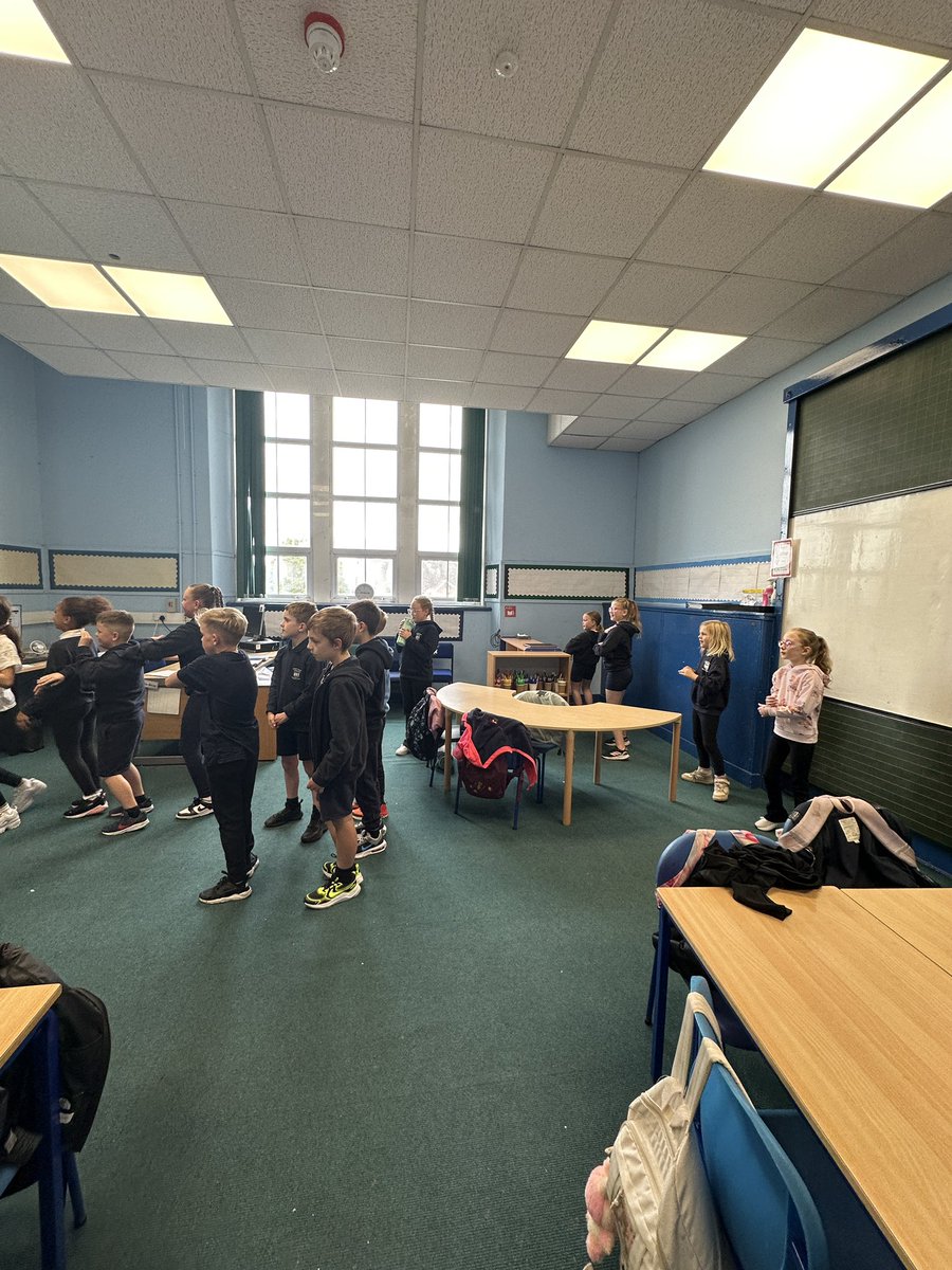 More Just Dance fun for our PE slot on Wednesday! 🎶🕺 

The class brought all the energy and enthusiasm – such a fun way to stay active and celebrate our final week together! 💃😄