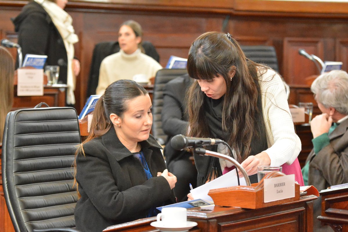 🏛 • Realizamos la Sesión Ordinaria Nº 7.

Para conocer los proyectos aprobados, ingresá en las últimas noticias de nuestra web 👇 

concejodeliberante.laplata.gob.ar/publication/81