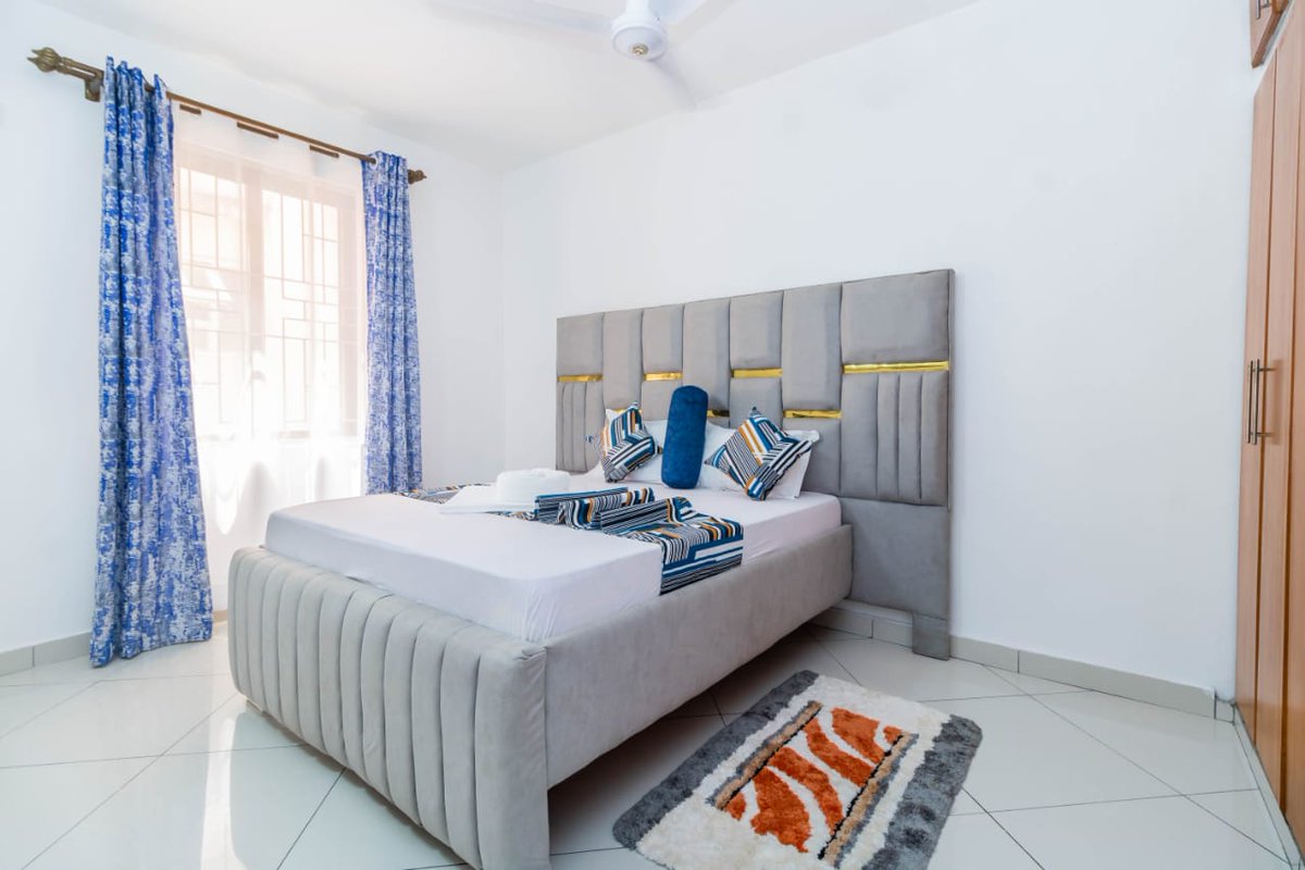 Looking for a chill spot in Nyali? 🌴
This 1BR at Startup Apartment is your new BnB fave.
Fully furnished, Wi-Fi ready, beach-adjacent &amp; vibes guaranteed 💯
📧 info@havensuitesbnb.com
🌐 havensuitesbnb.com
📲 +254 702 898 694
#Nyali #AirbnbKenya #MombasaBnB #HavenSuitesBNB