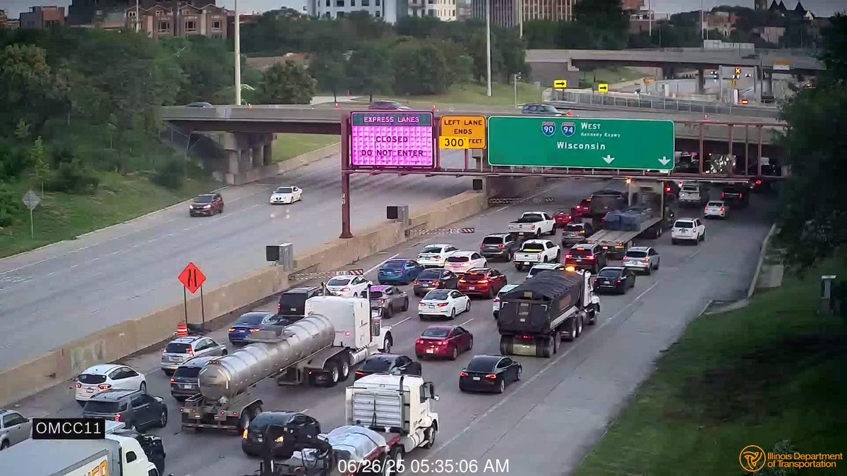 OB KENNEDY EXPRESS LANES = CLOSED ⚠️This is due to a fatal rollover semi crash from last night on the IB Kennedy @ Belmont (the semi rolled over into the OB Express Lanes which will be CLOSED until further notice) IB: 2 left lanes @ Belmont shut down <a href="/WGNRadio/">WGN Radio 720</a>