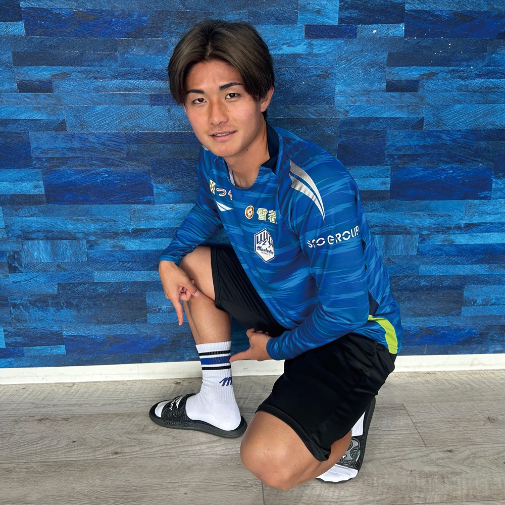 🟦⬜️＃ホーム長崎戦 グッズ紹介⬜️🟦 #私はグッズ担当 より新商品の