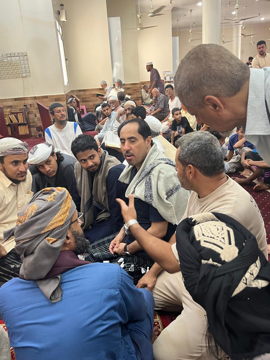 صليتُ ظهر اليوم في مسجد عمر بن الخطاب بمديرية المنصورة، والذي شهد حادثة مؤسفة تمثّلت في اقتحام مسلّح وإطلاق نار داخل المسجد، واعتقال إمام المسجد الشيخ محمد الكازمي بالقوة وأمام جموع المصلين، دون أي مبرر قانوني أو سلوك مسؤول.

وخلال تواجدي، التقيت بعدد من المصلين والمواطنين، الذين