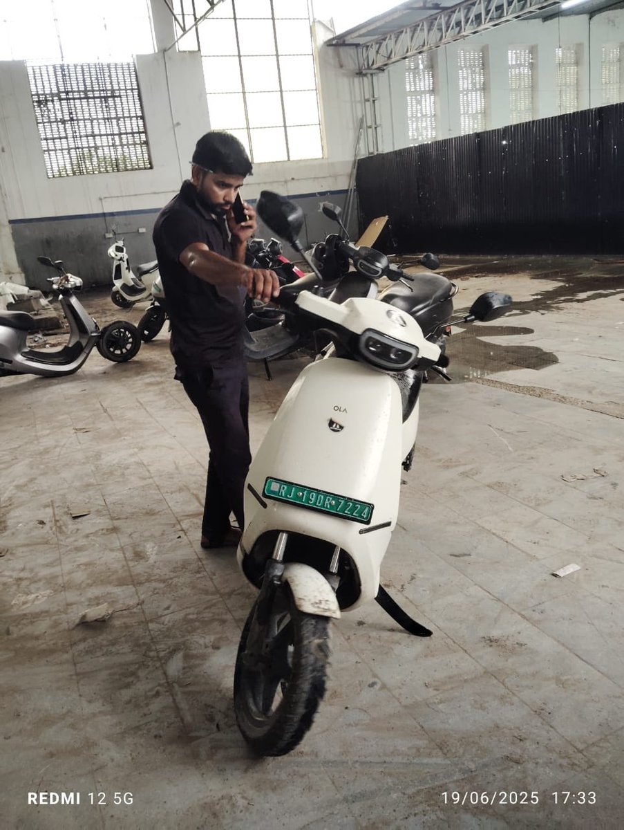 Attaching the details, as the customer executive who called and asked for. The part which is damaged and details about the service centre too.

I went to check on 21 Jun, they said it will take 7 days. Today when I called they are saying it will take 10days