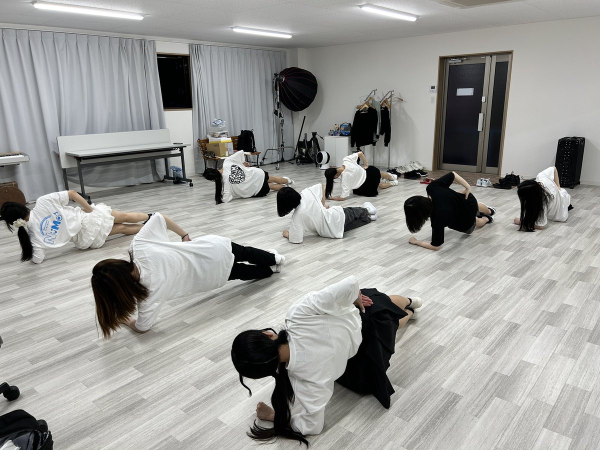 こんばんは！

大分は夕焼けがとっても綺麗です😊

今日もレッスン頑張ります！

#ニーモ　#Niimo  #大分  #アイドル