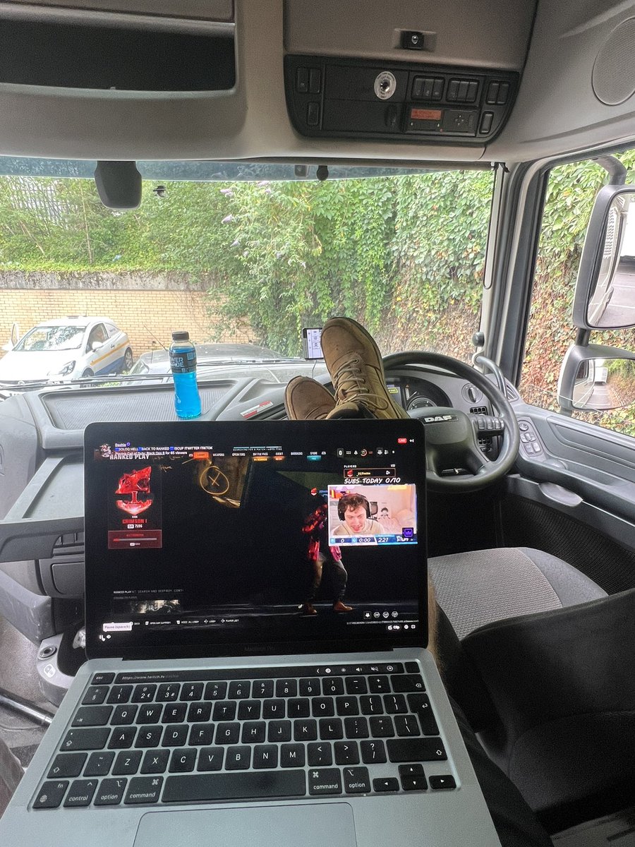 Conor π» (@itzghost_1) on Twitter photo When ya get booted out ya hotel at 11 and you have 5 hrs to kill <a href="/Dxshie/">Dash</a> When ya get booted out ya hotel at 11 and you have 5 hrs to kill <a href="/Dxshie/">Dash</a>