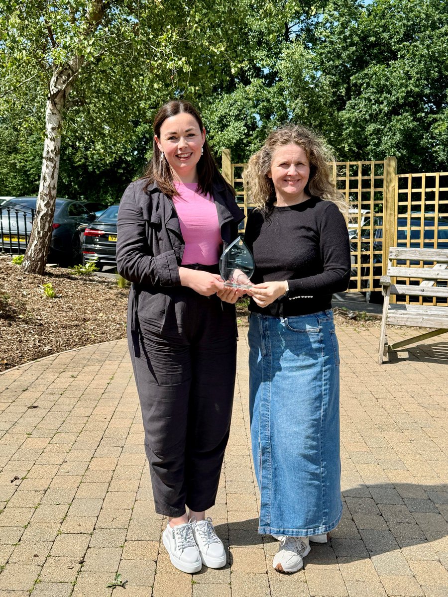 _NIMDTA's tweet image. π’ WINNER! π
Dr Paula Houton receives her #EducationalExcellenceAward for the category of 'Excellence in Training (Trainer/Educator)'
Presented by Dr Emma Murtagh at today's GP Celebration Event
πππβββ
#EducationalExcellenceAwards
#ValuedTrainees