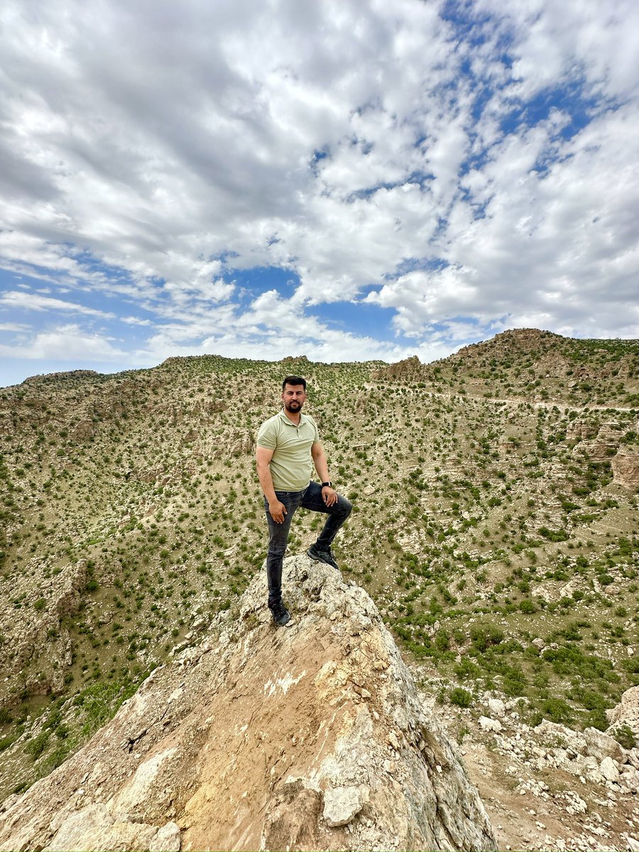 Yılların sessizliğini delen bir adım, rüzgârın ve dağların şahidiyim artık.