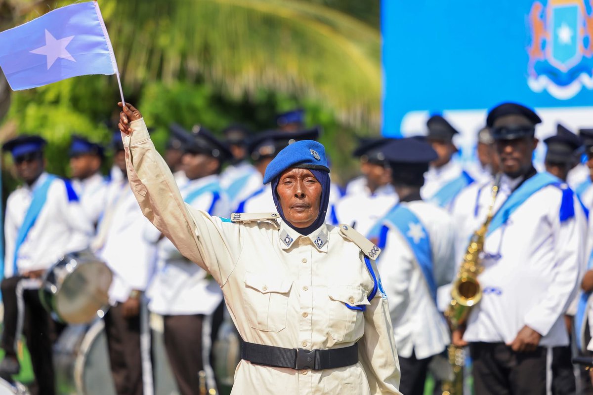 Villa Somalia (@thevillasomalia) on Twitter photo H.E. President <a href="/HassanSMohamud/">Hassan Sheikh Mohamud</a> laid a wreath at the Dhagaxtur Monument in honor of the fallen heroes of the Somali Youth League (SYL), as part of the National Independence and Unity Week commemorations.
#SomaliaAt65 🇸🇴 H.E. President <a href="/HassanSMohamud/">Hassan Sheikh Mohamud</a> laid a wreath at the Dhagaxtur Monument in honor of the fallen heroes of the Somali Youth League (SYL), as part of the National Independence and Unity Week commemorations.
#SomaliaAt65 🇸🇴