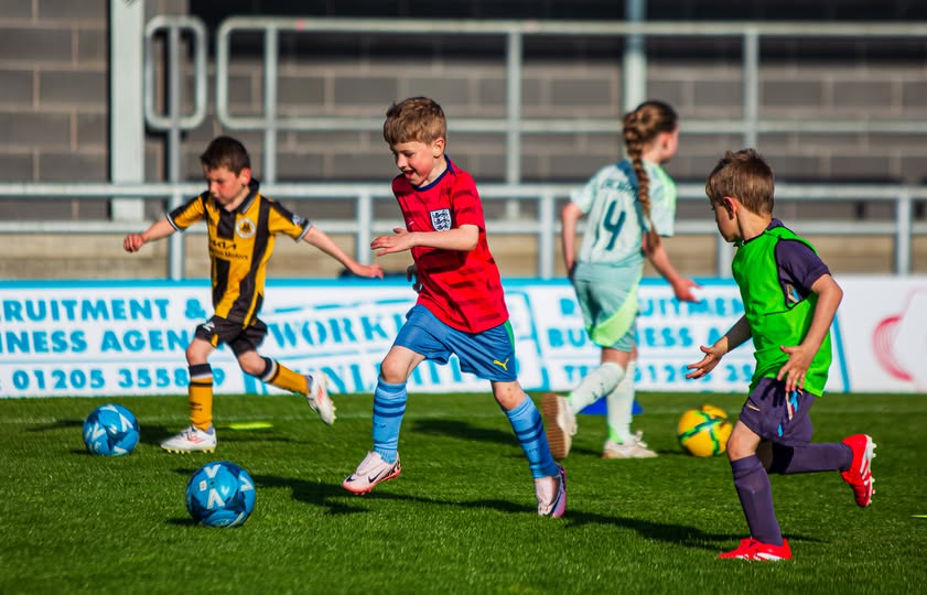 We're looking for players to join our new U8 team! If your child loves football and is looking to be part of a fun, supportive team - join us!
🧒Children in School Year 2
⚽️Training: Fridays
📍Venue: JCS – 3G Pitch
🥅Matches: Saturdays <a href="/PDJALUK/">PDJAL</a>
👉Register: forms.office.com/e/3D0y24pGVu