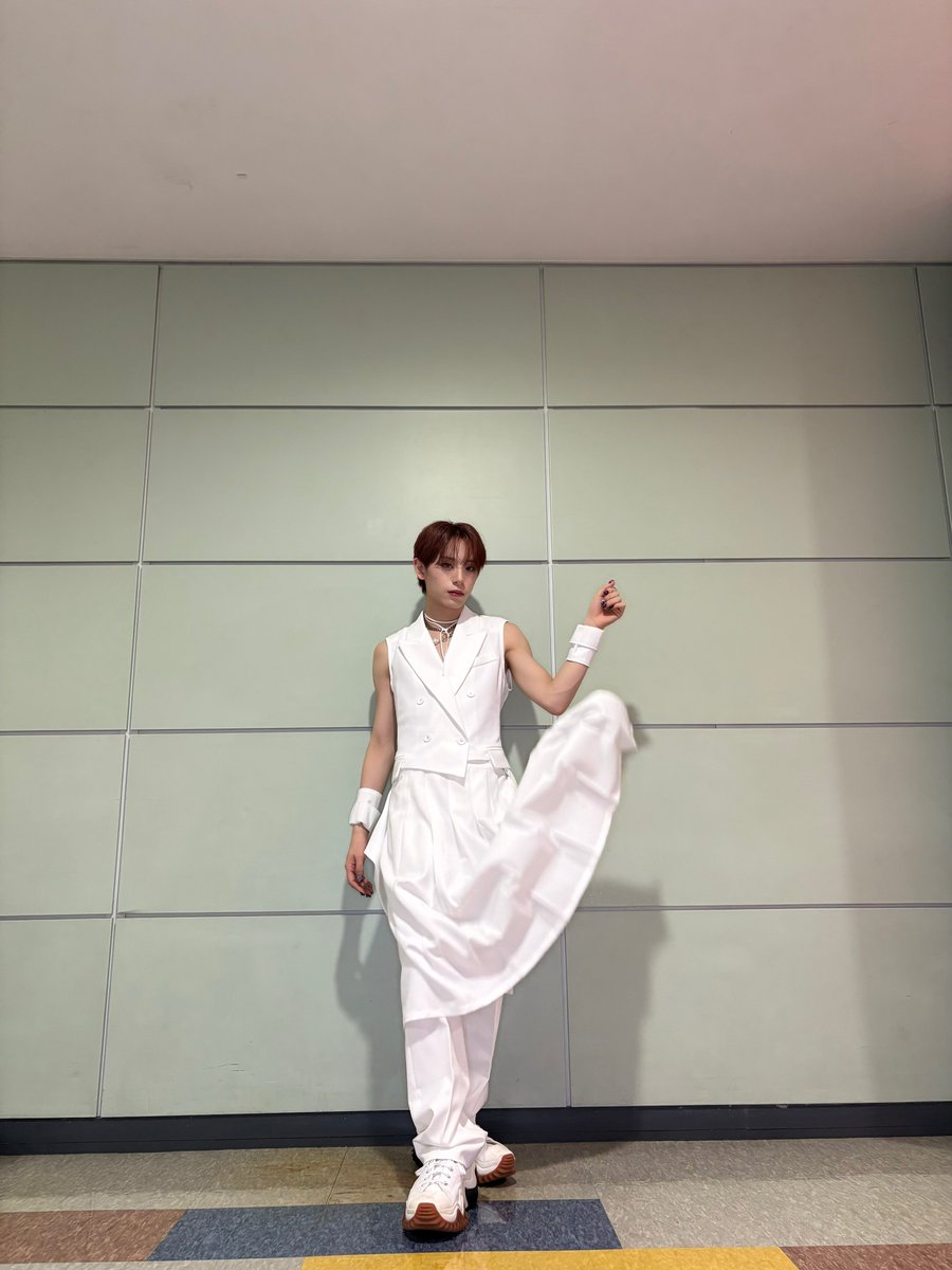 XLOV_official's tweet photo. [📸]

250625 MBC M 쇼챔피언

𝕯𝖆𝖓𝖈𝖊, 𝖉𝖆𝖓𝖈𝖊, 𝖉𝖆𝖓𝖈𝖊 #HARU 🤍

#XLOV #엑스러브 #하루
#XLOV_BIZNESS  #BIZNESS https://t.co/1Ugyxdckf3