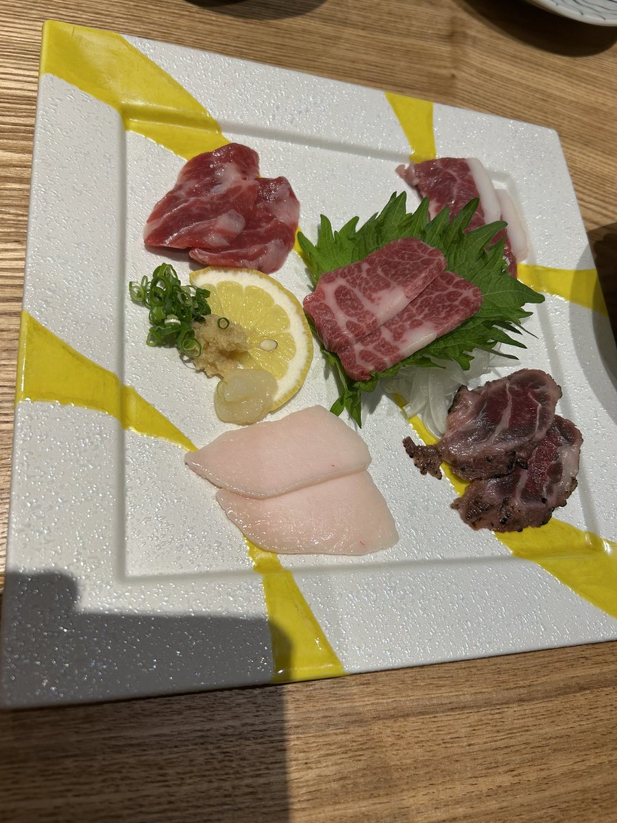 馬刺し、いただきます