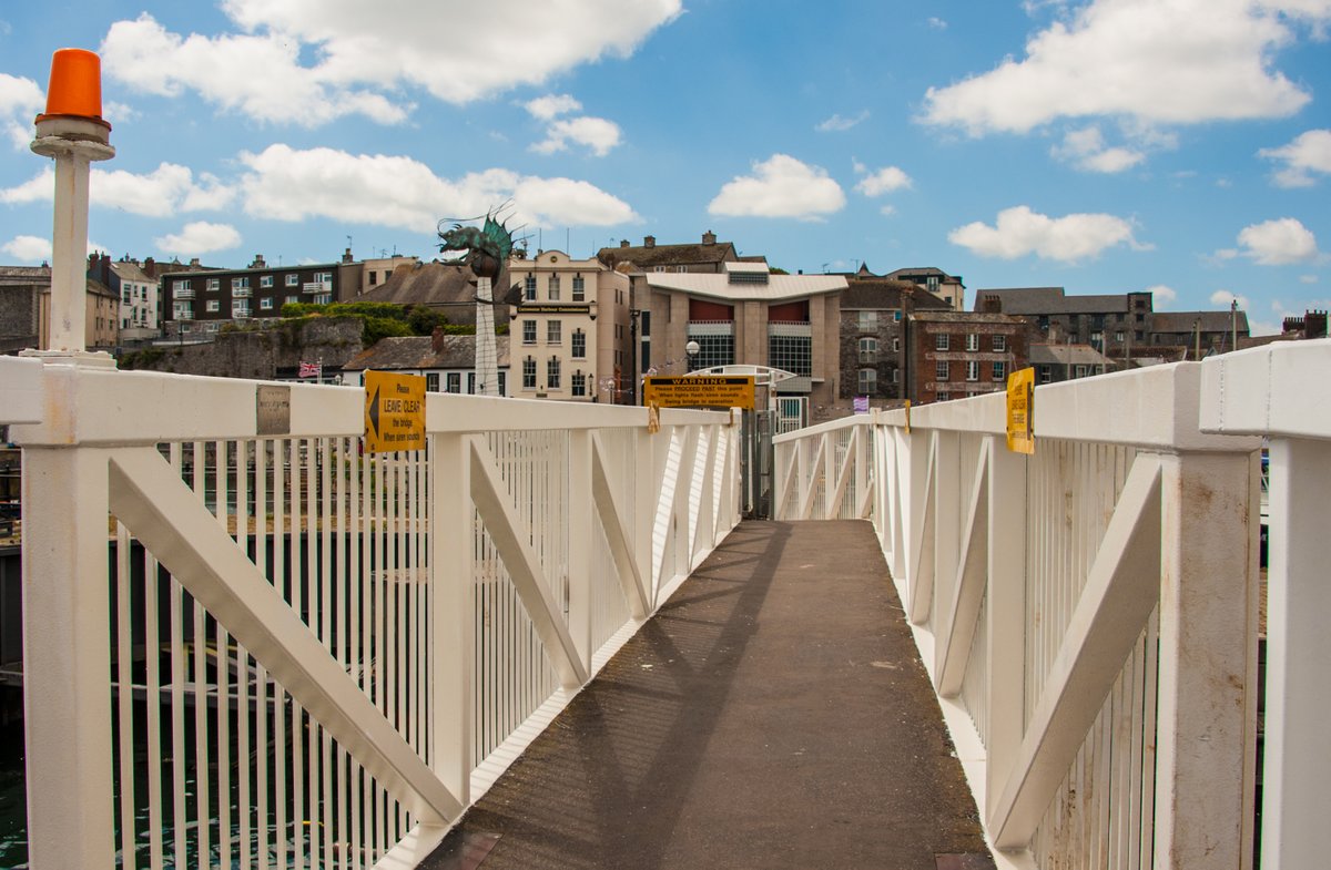 The footbridge will be closed on Mon 30 June to 6am on Wed 02 July for maintenance work by the Environment Agency.

The lock will be open to marine traffic with periods of minor disruption during lifting operations. We apologise for any inconvenience during these essential works.