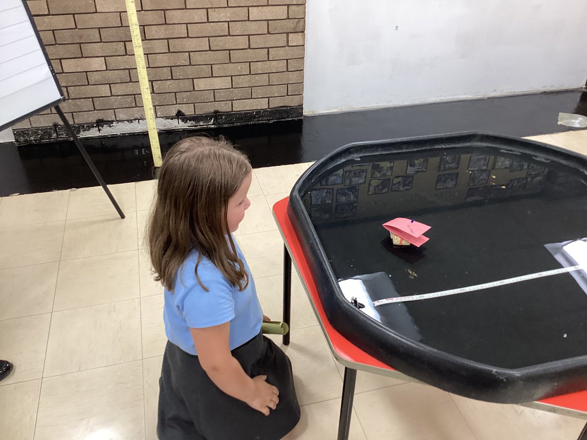 Hummingbirds concluded that it was not just the size of the sail that made their boat travel further but also how strong the wind was. #greatscienceshare