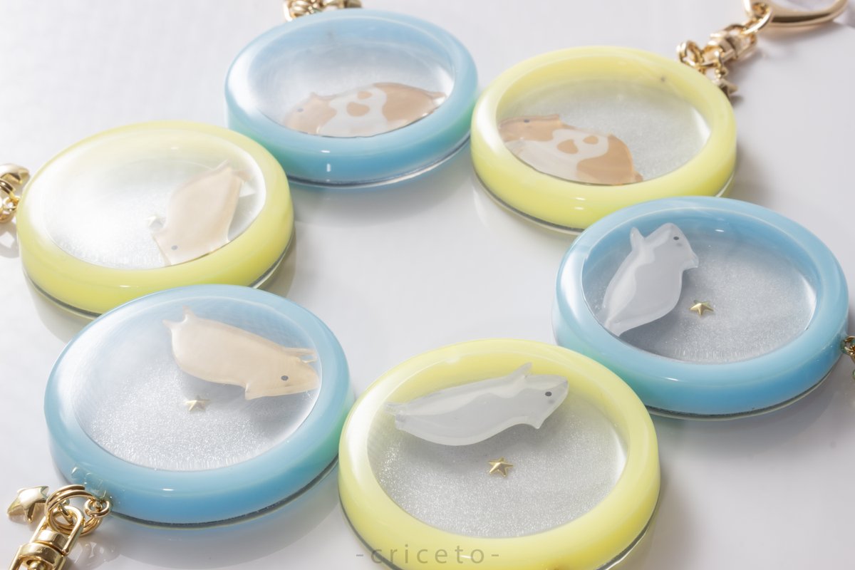 criceto_craft's tweet image. 期間限定カラーのリフレクターキーホルダー再販分このあと出品します🙌今回はキンクマちゃんも登場しています🐹✨チラッと覗きに来ていただけると嬉しいです☺️
ご購入はこちらから⇩ (メルカリ/ラクマ)
profu.link/u/criceto
#ハムスター
#ハンドメイド
