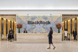 BlackRock Yine Aldı!
Dün ETF’si için tam 340 MİLYON $’lık #Bitcoin satın aldı.
Kurumsallar artık “alım yapıyor gibi” değil, yutuyor!
Yani biz burdan mı alalım şurdan mı diye düşünürken adamlar her fiyattan topluyor. Haliylede #Btc tarafında boğa sezonunu tüm hızıyla devam ederken