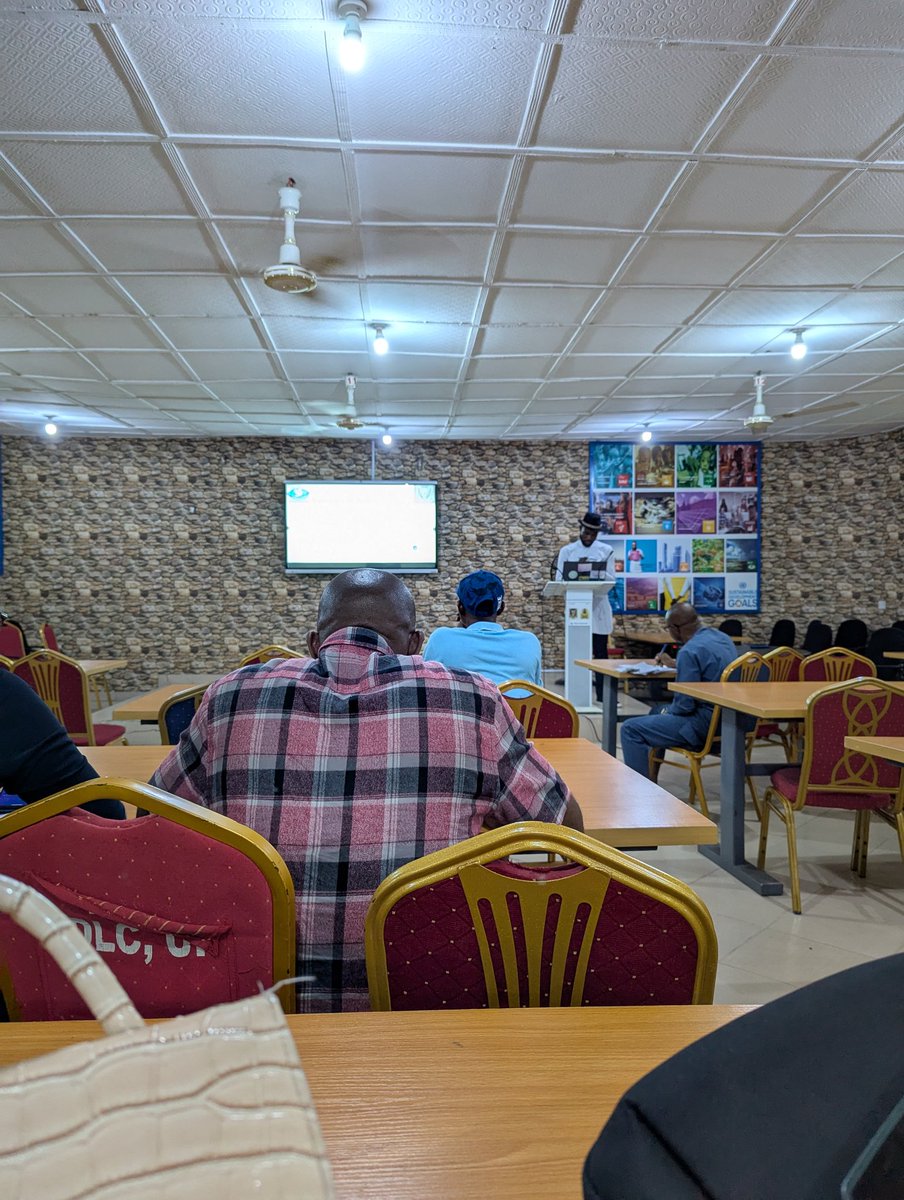 idayatjinadu_'s tweet image. Seminar Thursday #PhDing