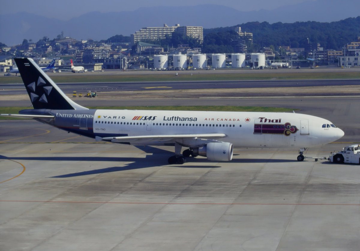 RJFF/FUK
THA A300-622R HS-TAO
初代スターアライアンス塗装
1回しか見れませんでしたが、今でも本当に凄い塗装だったと思います。