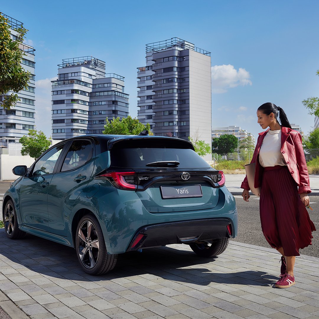 El #Yaris #Hybrid sube de nivel.

Más potencia con hasta 130 CV, menor consumo, y toda la tecnología que necesitas para moverte con seguridad y confort.

Un compacto urbano que lo tiene todo: eficiencia, diseño y conectividad. 💯

bit.ly/YarisToyota_es