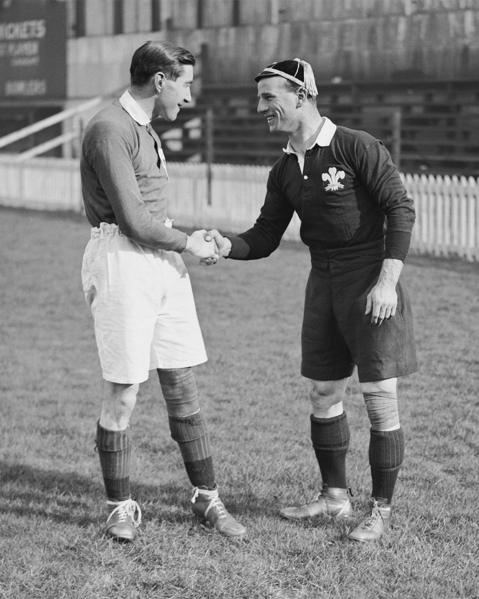 wrugbymuseum's tweet image. It’s World Handshake Day 🤝

Rugby is a game of respect, and after a tough 80 minutes a handshake says it all — respect, sportsmanship, and unity 🏉 

#WorldHandshakeDay #Handshake