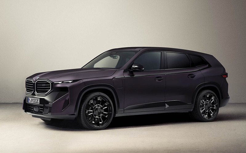 BMW、限定車「XM by Kith」ライフスタイルブランドKithとのコラボ第3弾は日本1台限定 car.watch.impress.co.jp/docs/news/2026… #BMW #XM #Kith