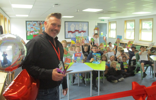 Our visiting poet, Ian Bland, performed his wonderful
poems and delivered fantastic workshops to the youngest pupils in school. Ian officially re-opened our new MPS Library. Staff and pupils are very much looking forward to using it in the future. <a href="/Blandpoet/">Ian Bland</a>