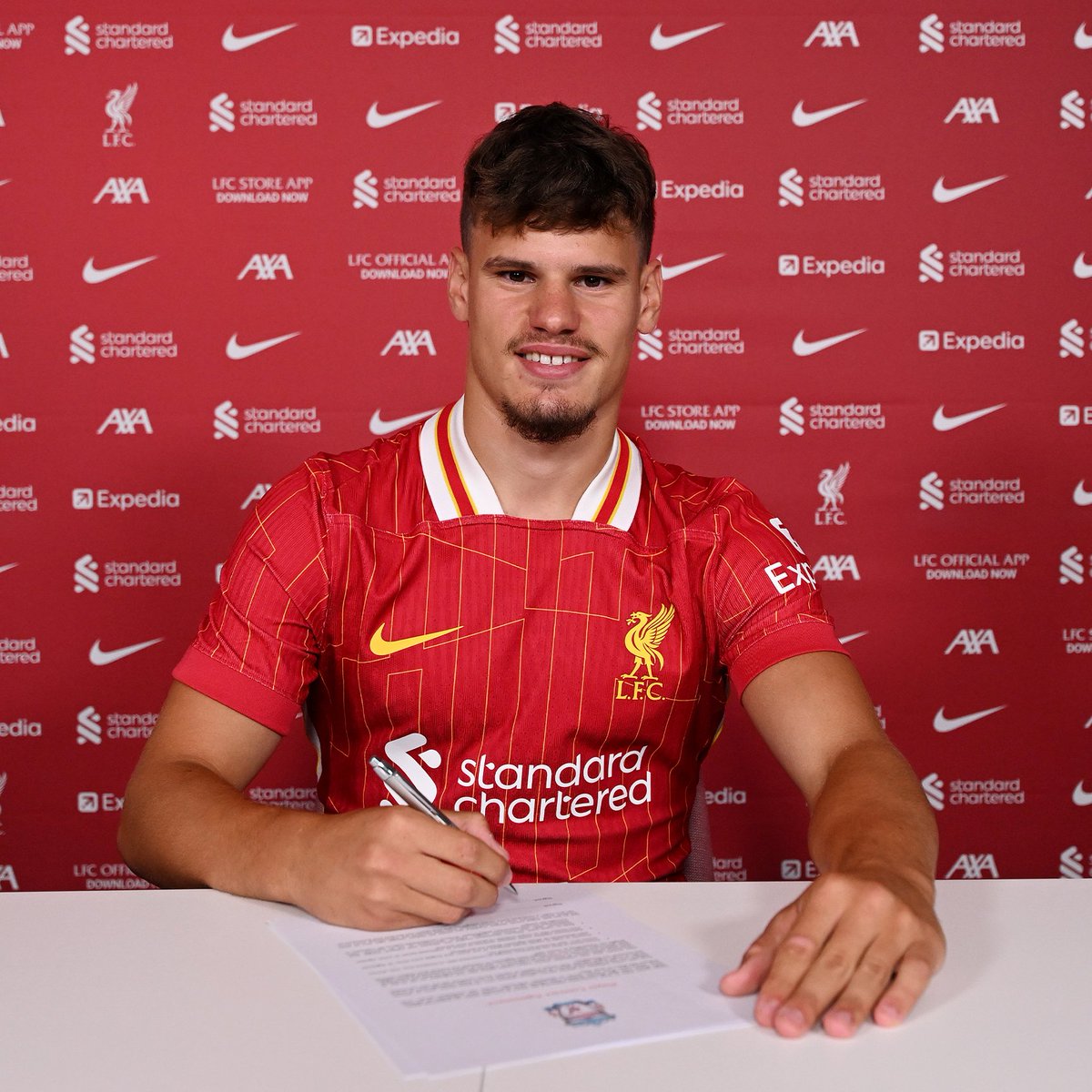 AFCボーンマスより、ミロシュ・ケルケズ選手がリヴァプールFCへ加入