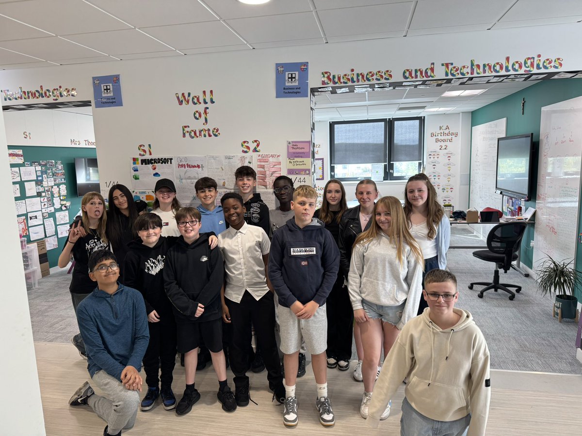 Take a look at some amazing moments from my 2024–2025 Technologies classes! 📸💡 From digital designs to hands-on projects, your creativity has shone through every task. Thank you for embracing this new subject so brilliantly! 💻🛠️🎨 #Technologies #CreativeLearners #CFE