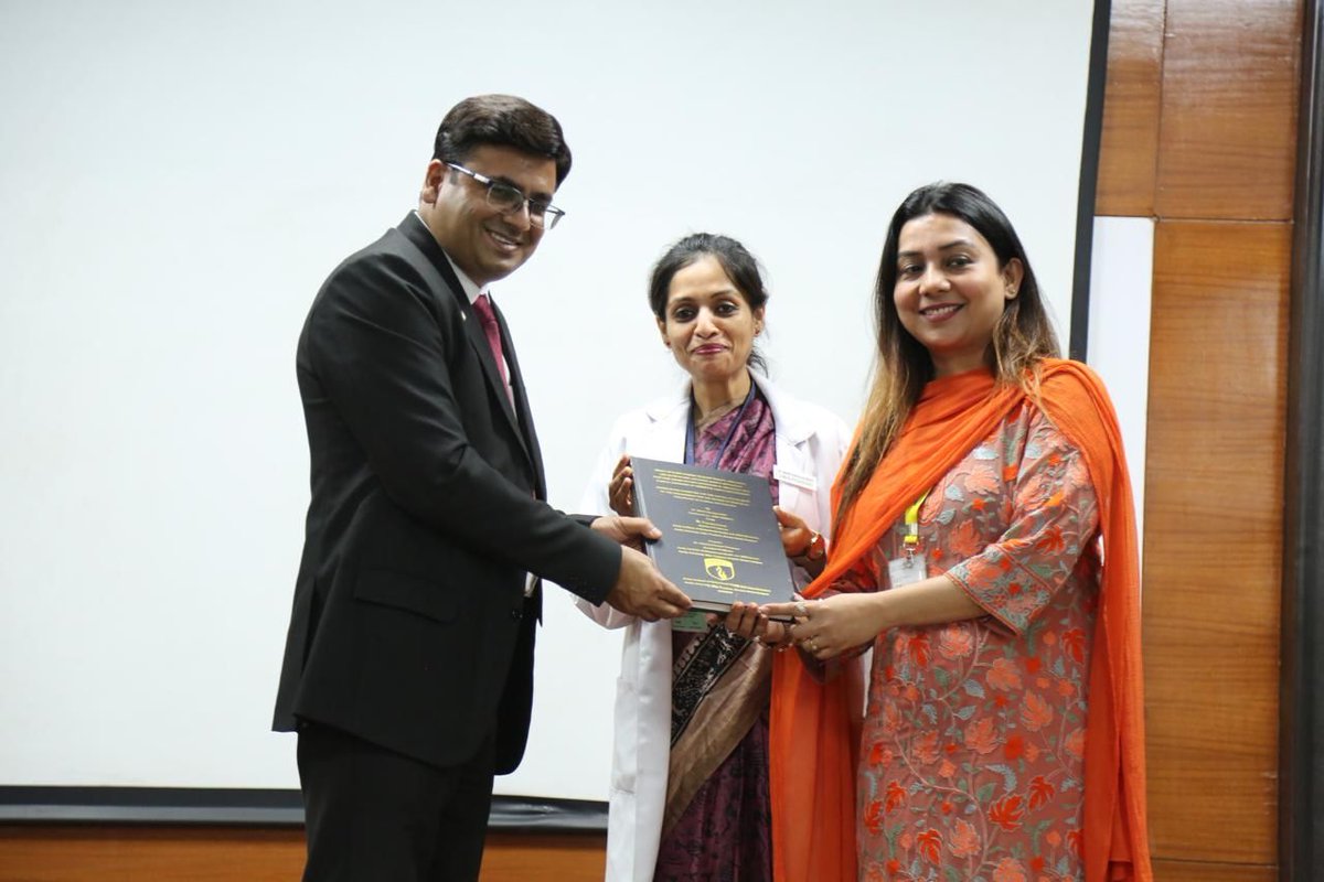 gnamity's tweet image. AUGN proudly marks a deeply emotional and historic milestone—the final thesis submission of first-ever M.Phil. in Clinical Psychology (RCI-approved) batch: Class of 2023–2025.

#FirstBatch #MPhilClinicalPsychology #RCIApproved #AmityUniversityGreaterNoida #MentalHealthLeadership