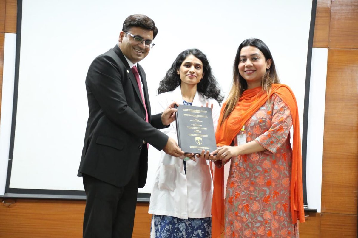 gnamity's tweet image. AUGN proudly marks a deeply emotional and historic milestone—the final thesis submission of first-ever M.Phil. in Clinical Psychology (RCI-approved) batch: Class of 2023–2025.

#FirstBatch #MPhilClinicalPsychology #RCIApproved #AmityUniversityGreaterNoida #MentalHealthLeadership