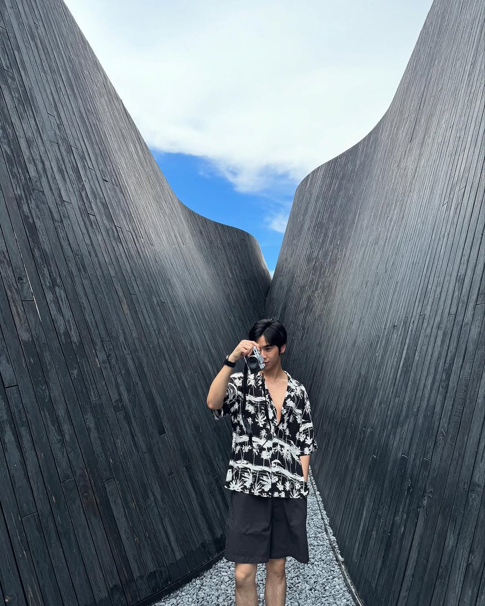 𝑳𝒐𝒖𝒊𝒔 tweet media